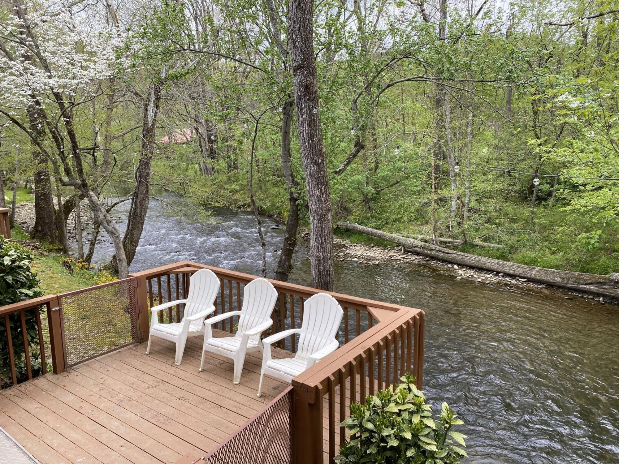 Gray'S Place On Cosby Creek - 2 Bedrooms, 2 Baths, Sleeps 6 Home Exterior foto